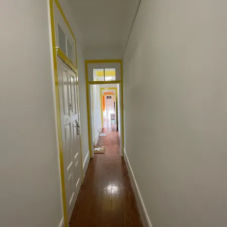 Owls Ildefonso Hostel