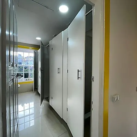 Hostal Owls Ildefonso *