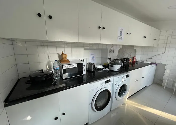 Owls Ildefonso Hostel *