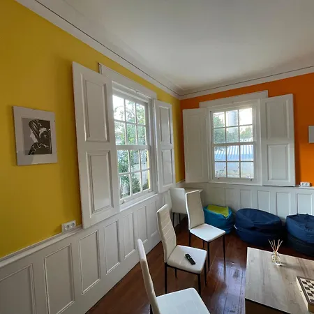 Owls Ildefonso ホステル *